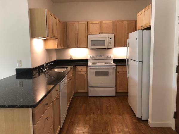 100 Griffin Lane, Essex Junction KITCHEN
